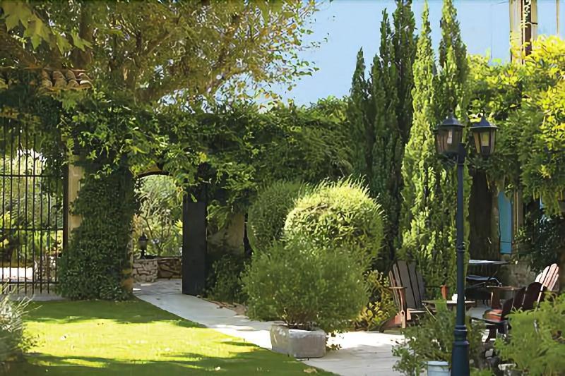 Mas De La Treille Bed & Breakfast Saint-Laurent-des-Arbres Exterior foto