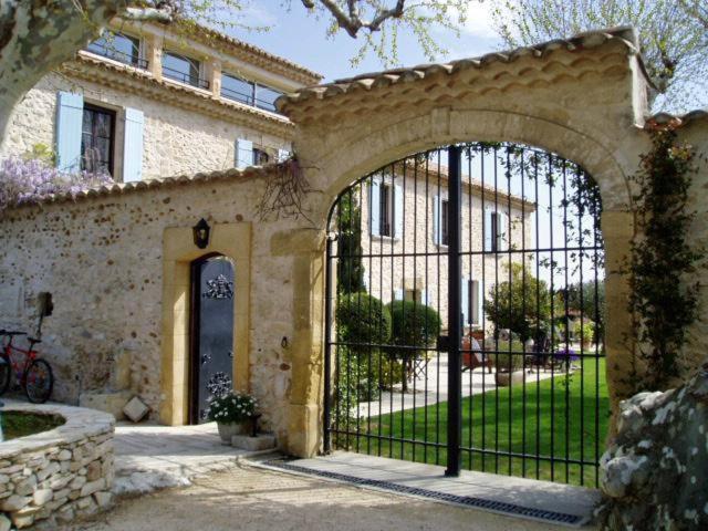 Mas De La Treille Bed & Breakfast Saint-Laurent-des-Arbres Exterior foto